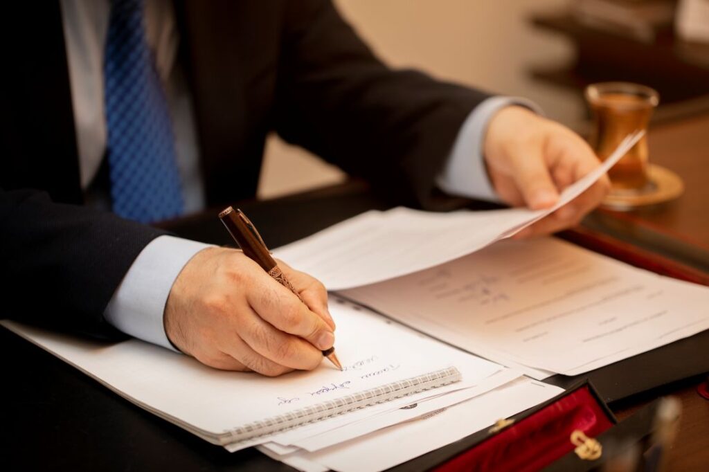 Procedimento de arbitragem e resolução de conflitos